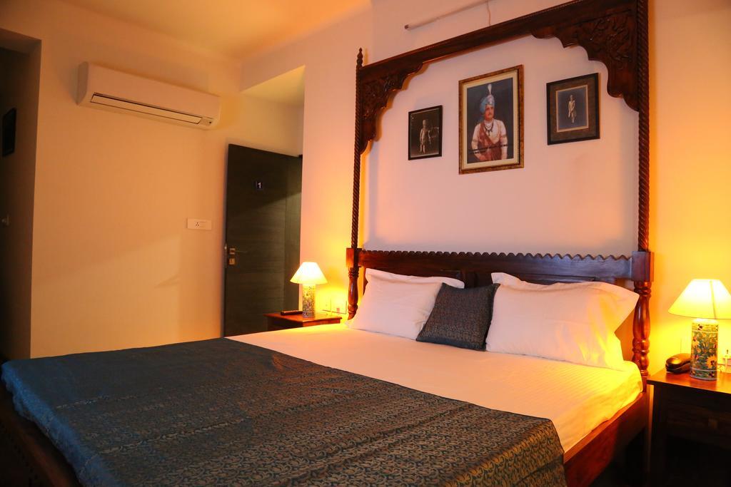 Saket Inn Jaipur Rum bild