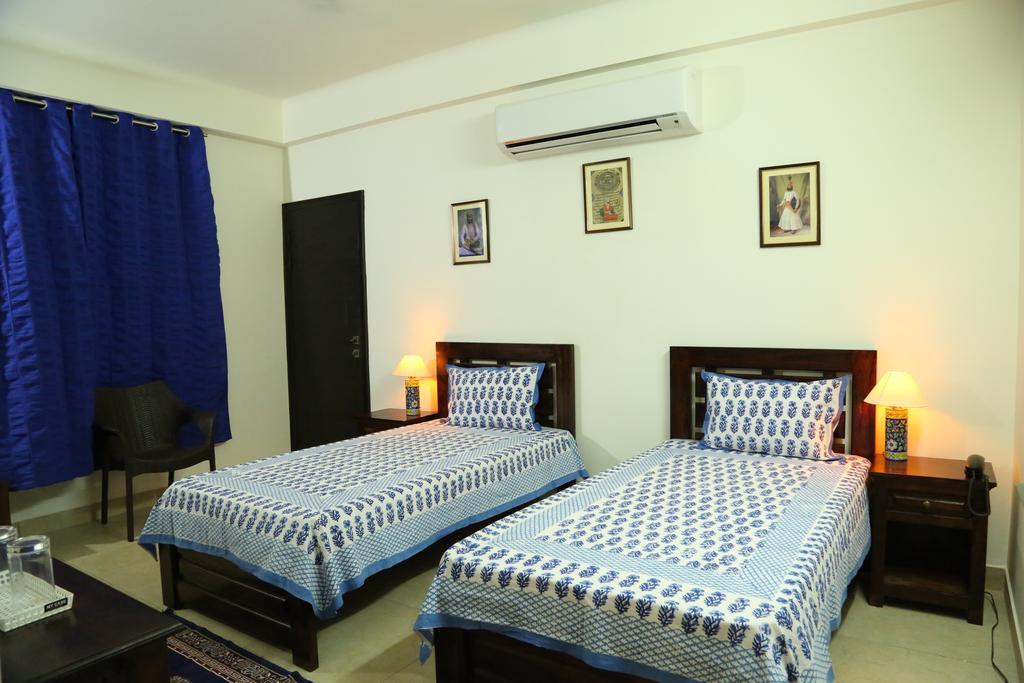 Saket Inn Jaipur Exteriör bild
